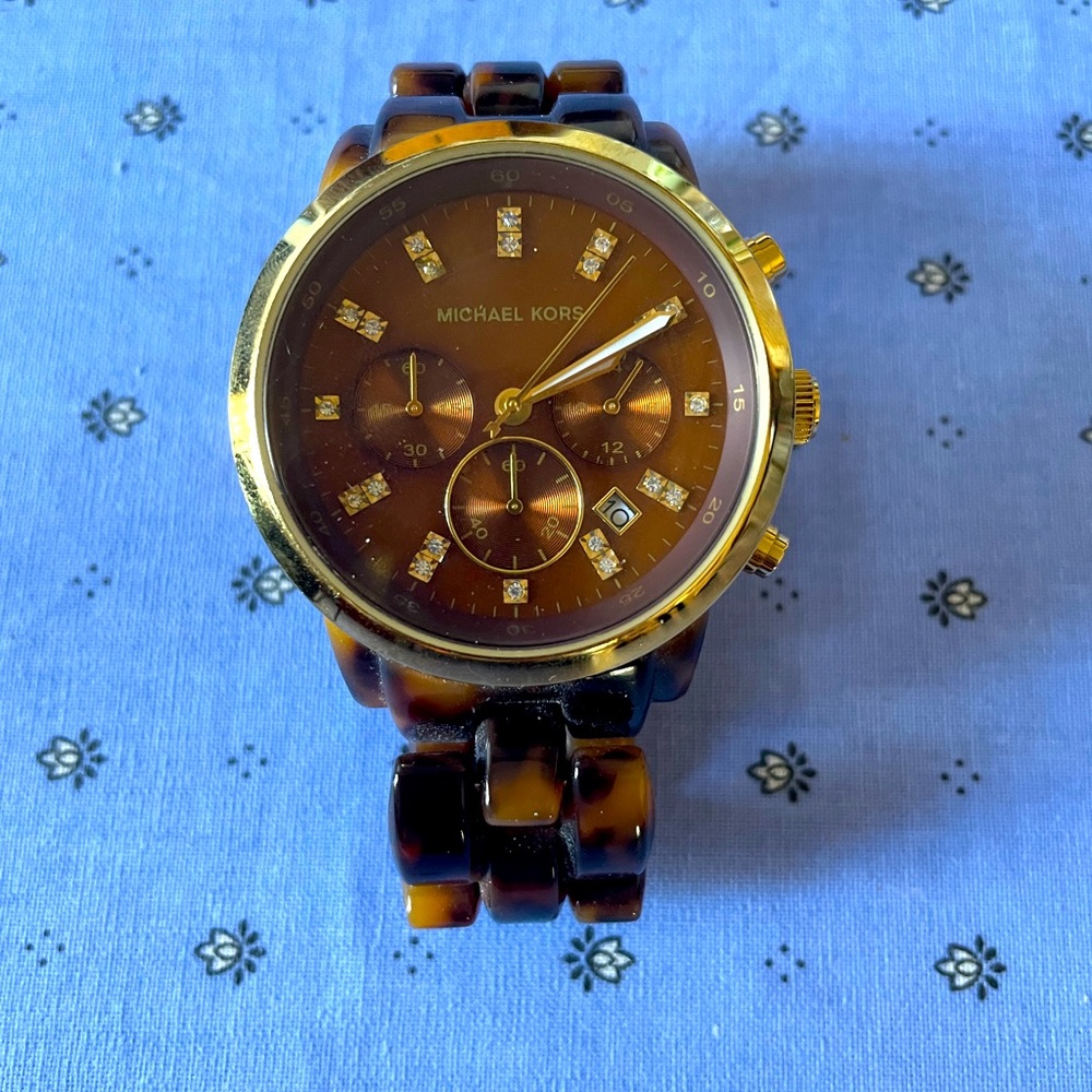 Michael Kors watch in excellent condition!